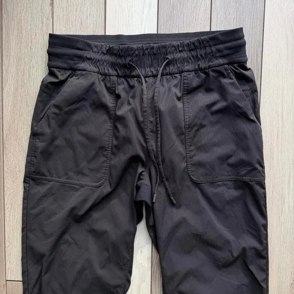 Lululemon dance studio crop pant - Picture 2 of 7